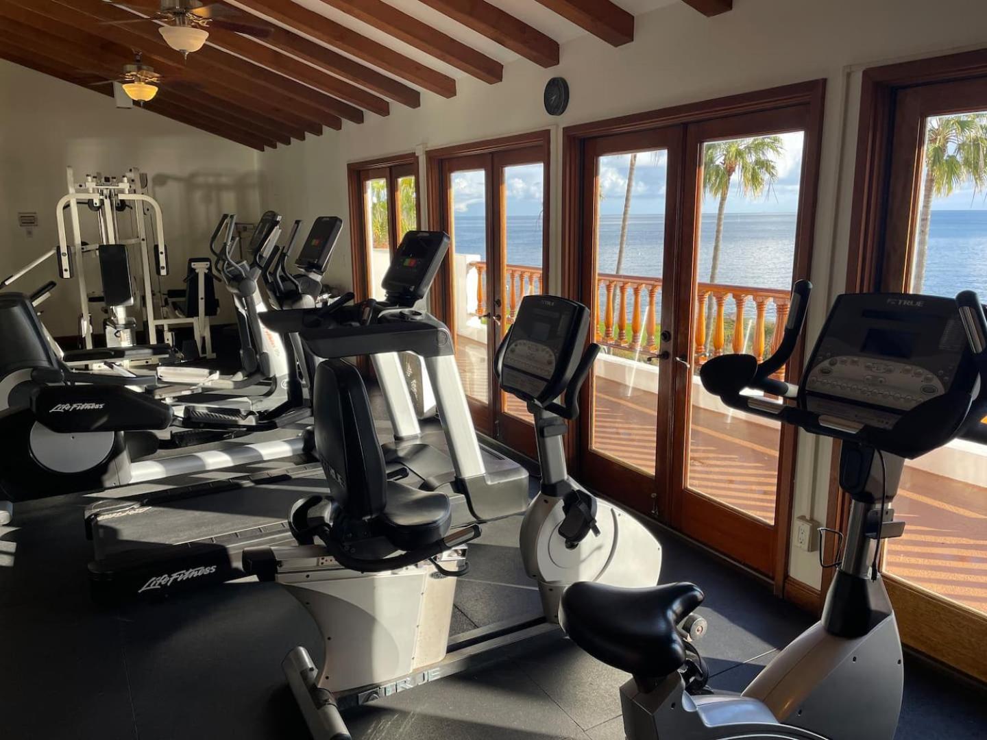 Appartamento Catalina Island Getaway With 6 Seat Golf Cart Ac Avalon Esterno foto